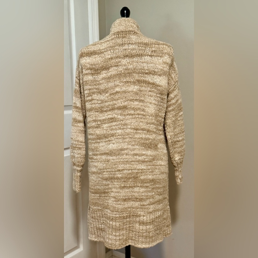 Gently Worn Madewell Textured Tan Cardigan - Picture 4 of 4